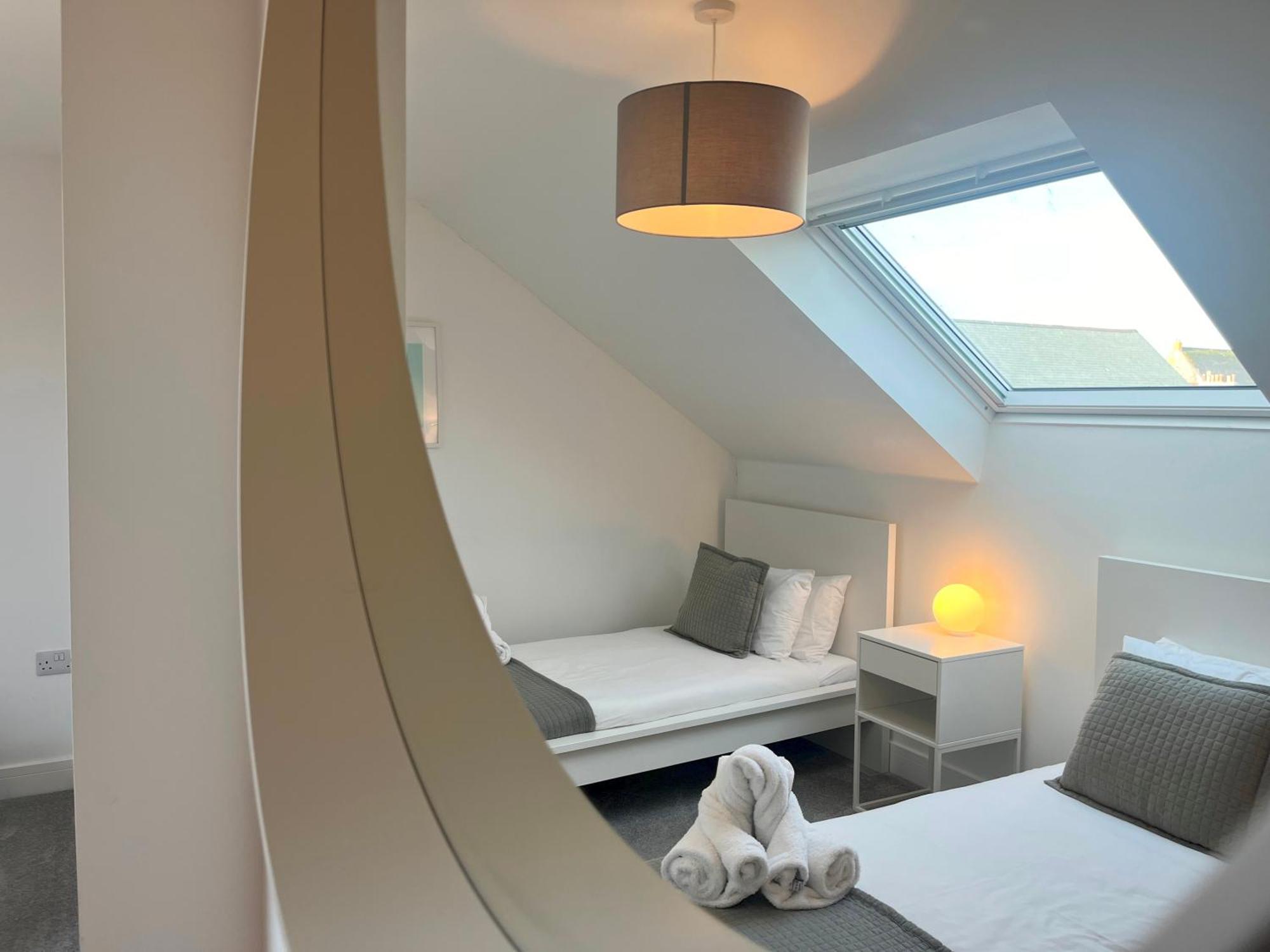 شقة Stunning Penthouse In Penzance "Amazing Sea Views" المظهر الخارجي الصورة